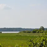 Villa Miedzy Wodami